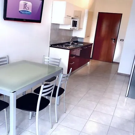 דירה Modern With Large Terrace ביביונה