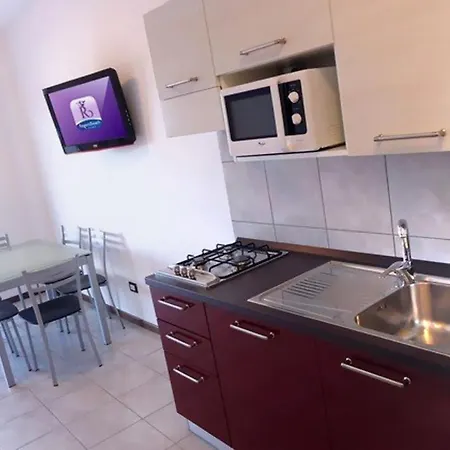 דירה Modern With Large Terrace ביביונה