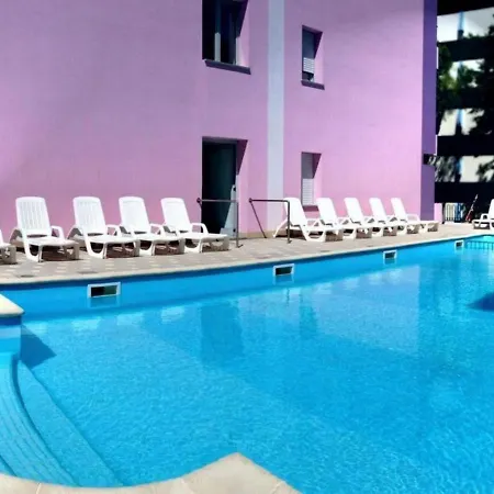 דירה Modern With Large Terrace
